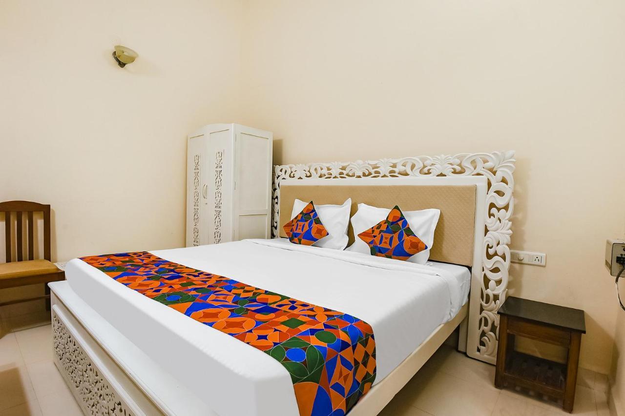 קנדולים Fabhotel Prime Tanjo Highland With Pool - 500M From Calangute Beach מראה חיצוני תמונה